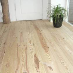 vorsichtig bei der Verlegung Bodenbelag